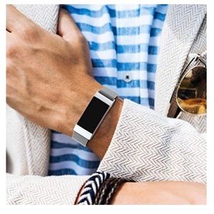 NWT Lg Fitbit StainlessSteel Metal Mesh Replacement magnetic band for Charge 3/4